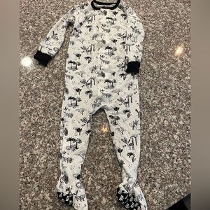 Magnetic Me Onesie 9-12 months Never Worn